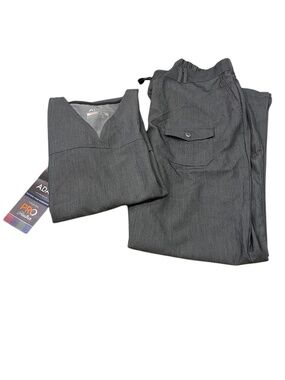 ADAR NWT Heather Gray Straight Leg Scrub Set Women’s Size L
